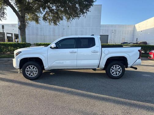 2024 Toyota Tacoma SR5