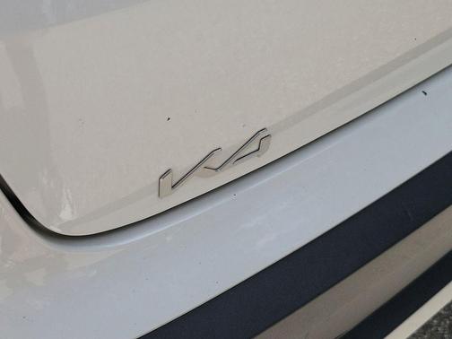 Snow White Pearl 2025 Kia K4 LXS