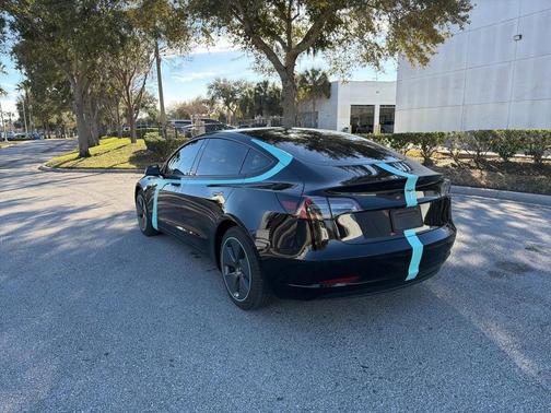 2022 Tesla Model 3 Standard Range