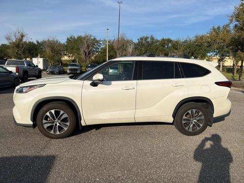 2020 Toyota Highlander XLE