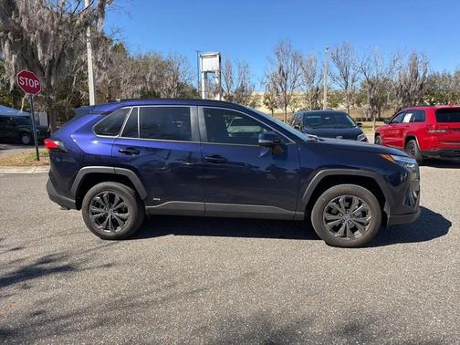 2025 Toyota RAV4 Hybrid XLE Premium