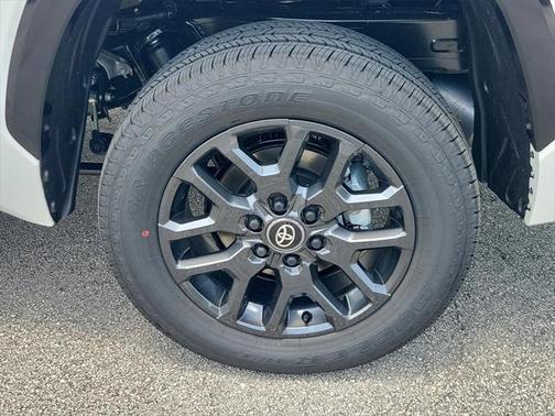 2025 Toyota Tundra Hybrid Platinum