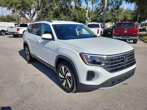 2025 Volkswagen Atlas 2.0T SE w/Technology