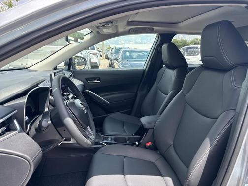 2025 Toyota Corolla Cross XLE