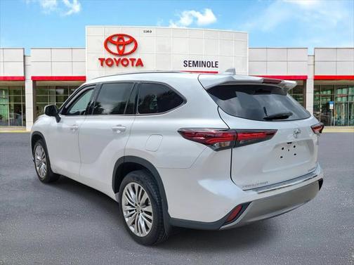 2024 Toyota Highlander Platinum