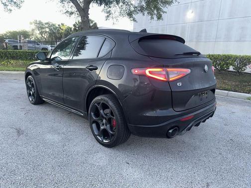 2024 Alfa Romeo Stelvio Veloce AWD