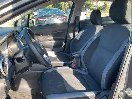 2023 Nissan Versa 1.6 SV