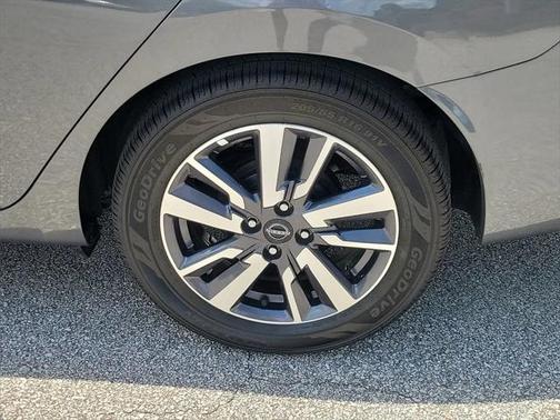 2023 Nissan Versa 1.6 SV