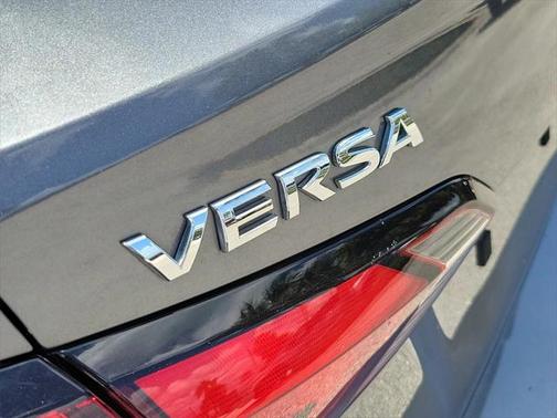 2023 Nissan Versa 1.6 SV