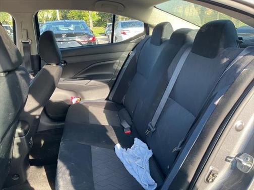 2023 Nissan Versa 1.6 SV