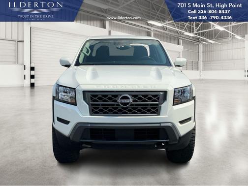 2023 Nissan Frontier SV