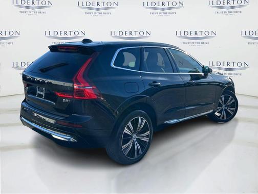 2023 Volvo XC60 B5 Plus Bright Theme