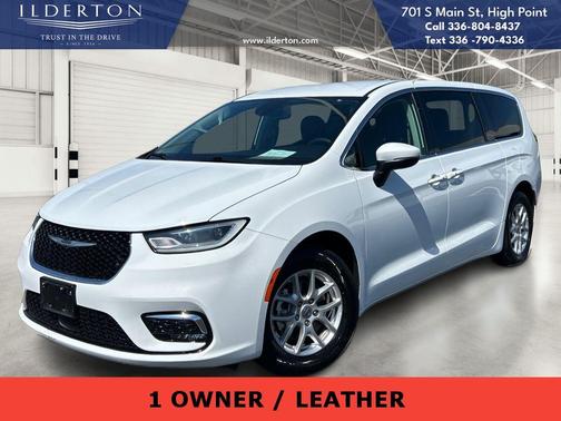 2023 Chrysler Pacifica Touring-L