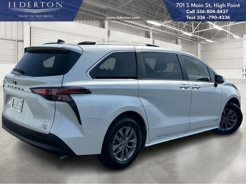 2021 Toyota Sienna XLE