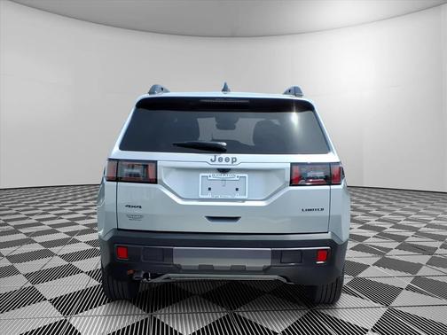 Silver Zynith Clearcoat 2026 Jeep Cherokee LAREDO/LIMITED