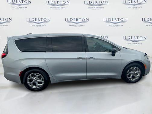 2024 Chrysler Pacifica Limited