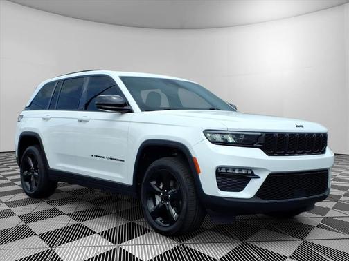 Bright White Clearcoat 2023 Jeep Grand Cherokee Limited