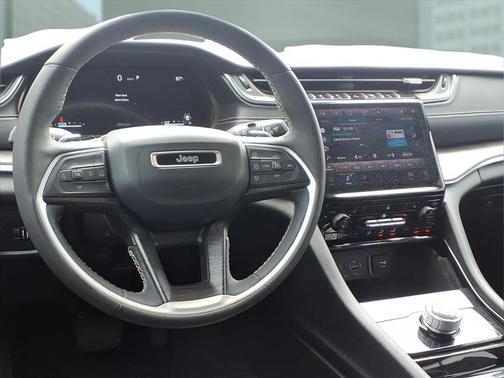 Bright White Clearcoat 2023 Jeep Grand Cherokee Limited