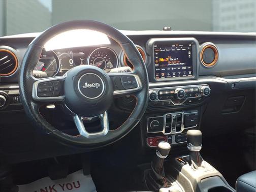 Bright White Clearcoat 2022 Jeep Gladiator Mojave