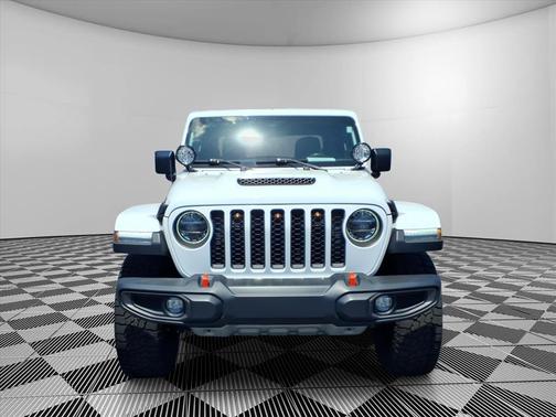 Bright White Clearcoat 2022 Jeep Gladiator Mojave