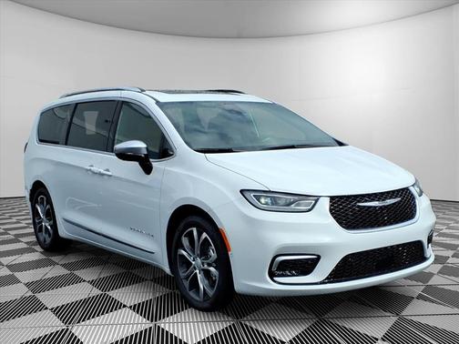 2026 Chrysler Pacifica Pinnacle