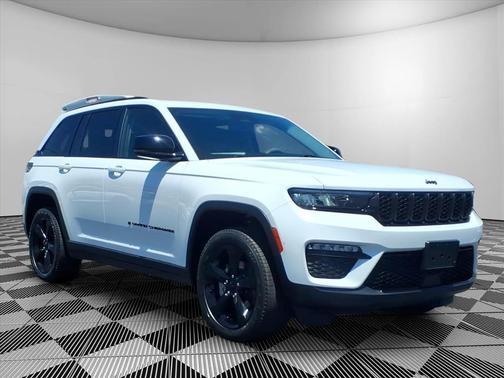 Bright White Clearcoat 2023 Jeep Grand Cherokee Limited