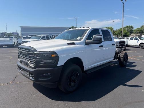 Bright White Clearcoat 2026 RAM 2500 Tradesman