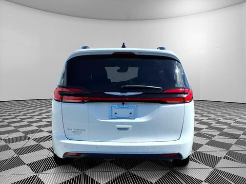 2026 Chrysler Pacifica Pinnacle