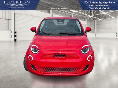 2024 FIAT 500e Base