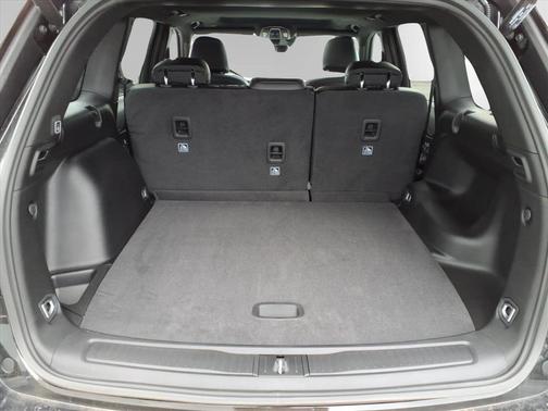 Diamond Black 2025 Jeep Grand Cherokee Laredo