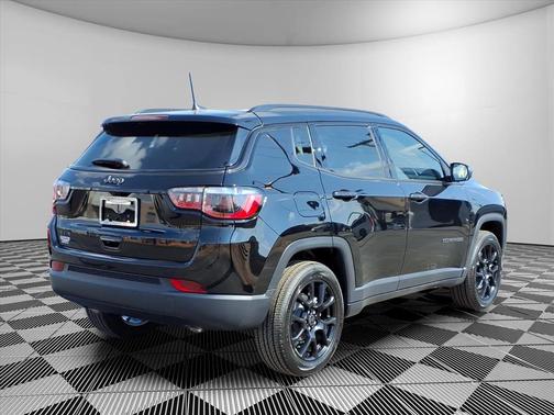 Diamond Black 2026 Jeep Compass Latitude