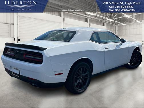 2022 Dodge Challenger SXT
