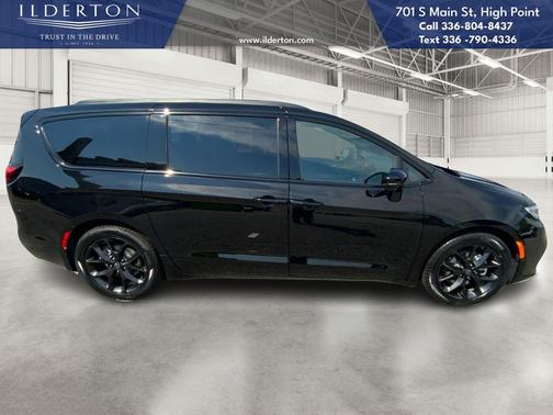 2026 Chrysler Pacifica Limited