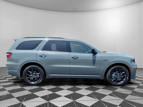 Destroyer Gray Clearcoat 2026 Dodge Durango GT HEMI V8