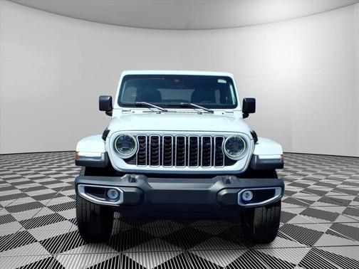 Bright White Clearcoat 2025 Jeep Wrangler Sahara