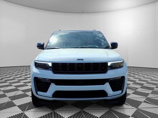 Bright White Clearcoat 2026 Jeep Grand Cherokee Summit