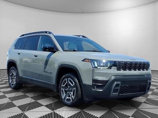 Sting Gray Clearcoat 2026 Jeep Cherokee LAREDO/LIMITED