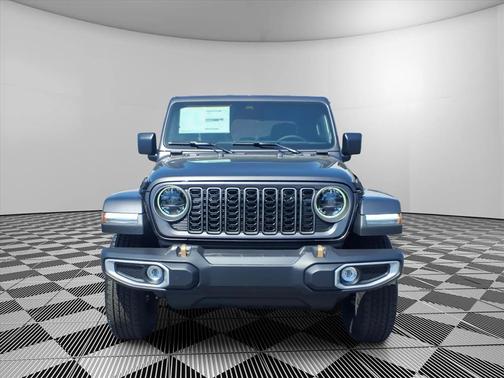 Granite Crystal Clearcoat Metallic 2026 Jeep Gladiator 85th Anniversary Edition