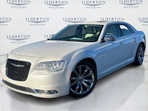 2016 Chrysler 300C Base