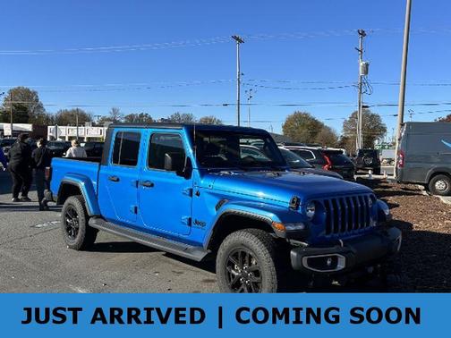 2022 Jeep Gladiator Sport