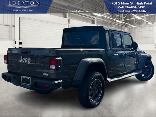 2022 Jeep Gladiator Overland