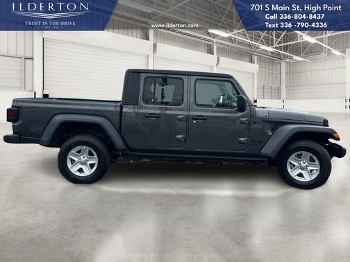 2023 Jeep Gladiator Sport