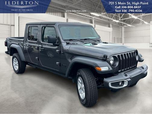 2023 Jeep Gladiator Sport