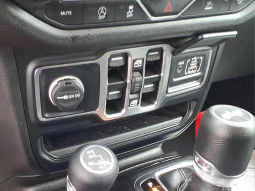 Black Clearcoat 2024 Jeep Wrangler Sport