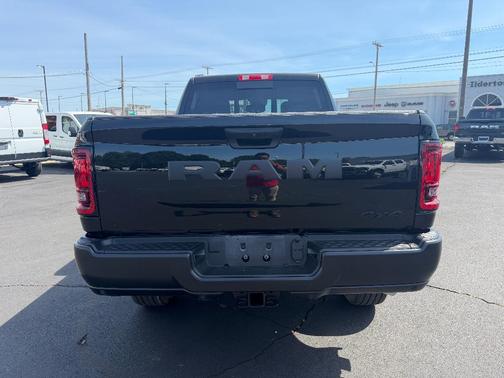 Diamond Black 2026 RAM 2500 Tradesman