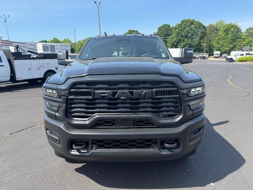 Diamond Black 2026 RAM 2500 Tradesman