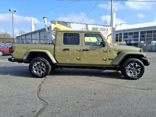 2026 Jeep Gladiator Sport