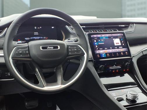 Diamond Black 2023 Jeep Grand Cherokee Limited