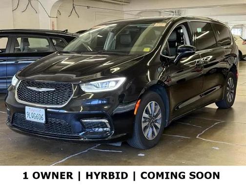 2024 Chrysler Pacifica Hybrid Select