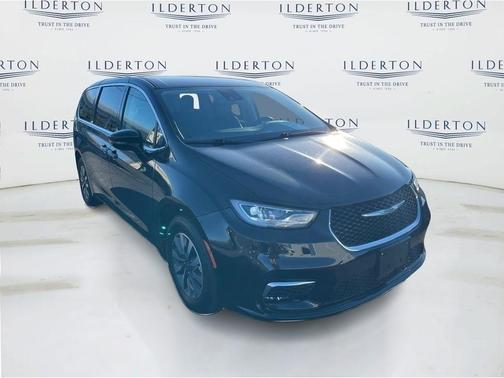 2024 Chrysler Pacifica Hybrid Select